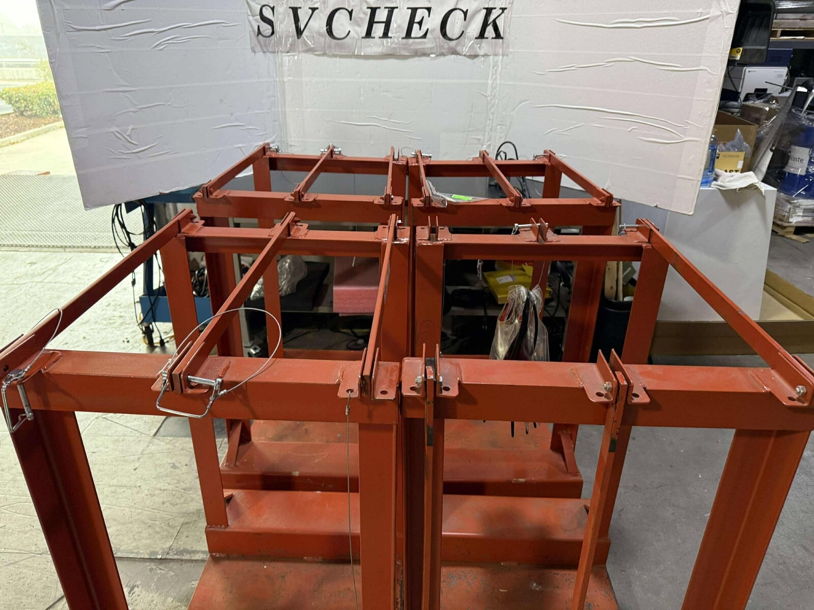 MECO CP4 Global Industrial OMEGA FORKLIFT TABLE STORAGE CADDY 4 CYLINDER