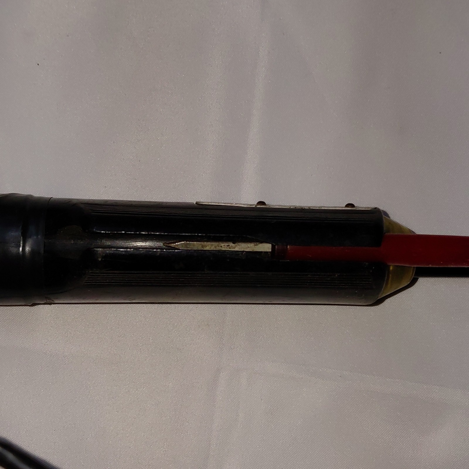 Wiggington 5008 Analog Voltage Tester AC/DC 60Hz 110-600V Polarity Test