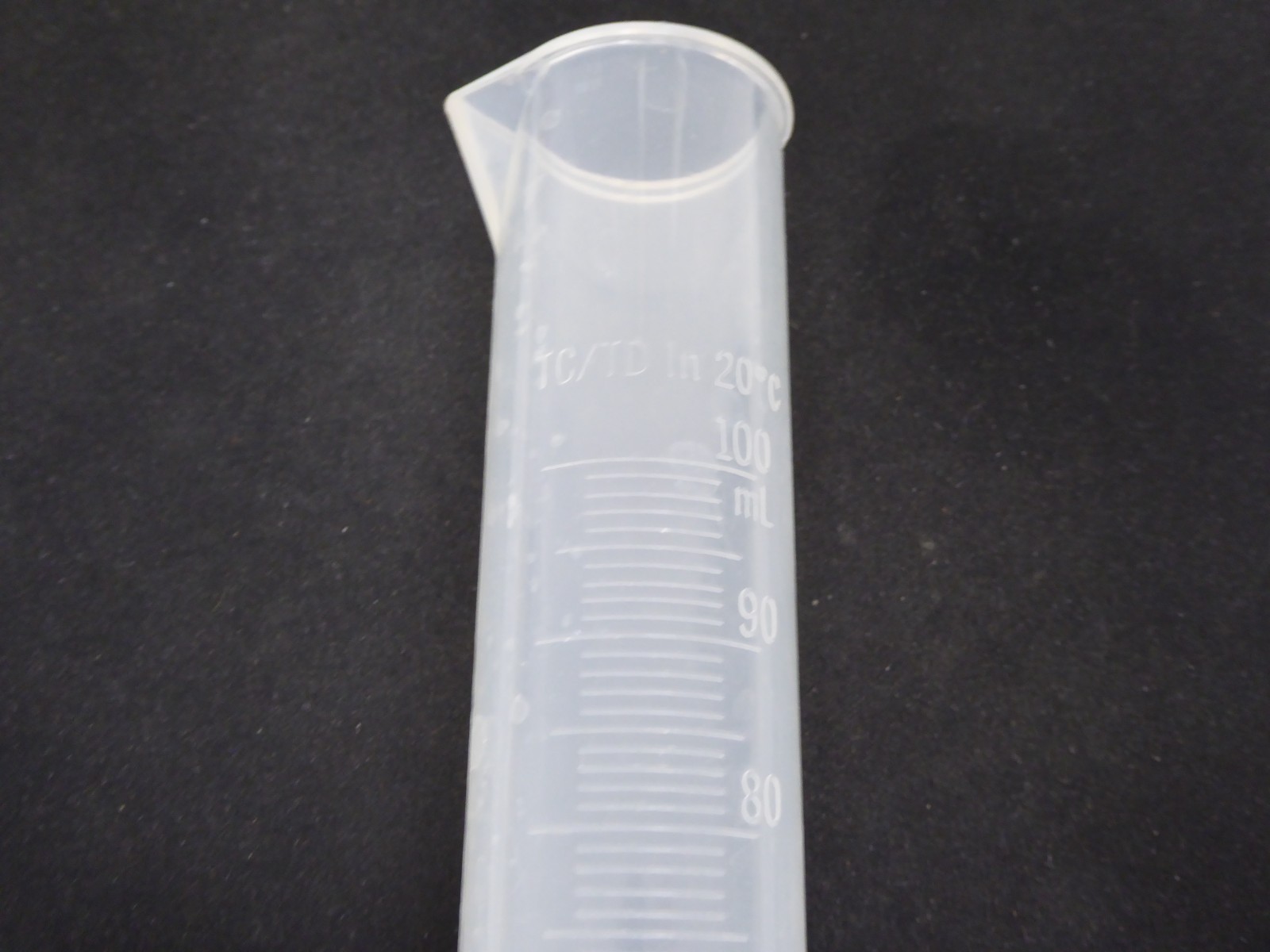 Set of 5 Plastic Graduated Cylinders 1000ml, 500ml, 250ml, 100ml & 50ml