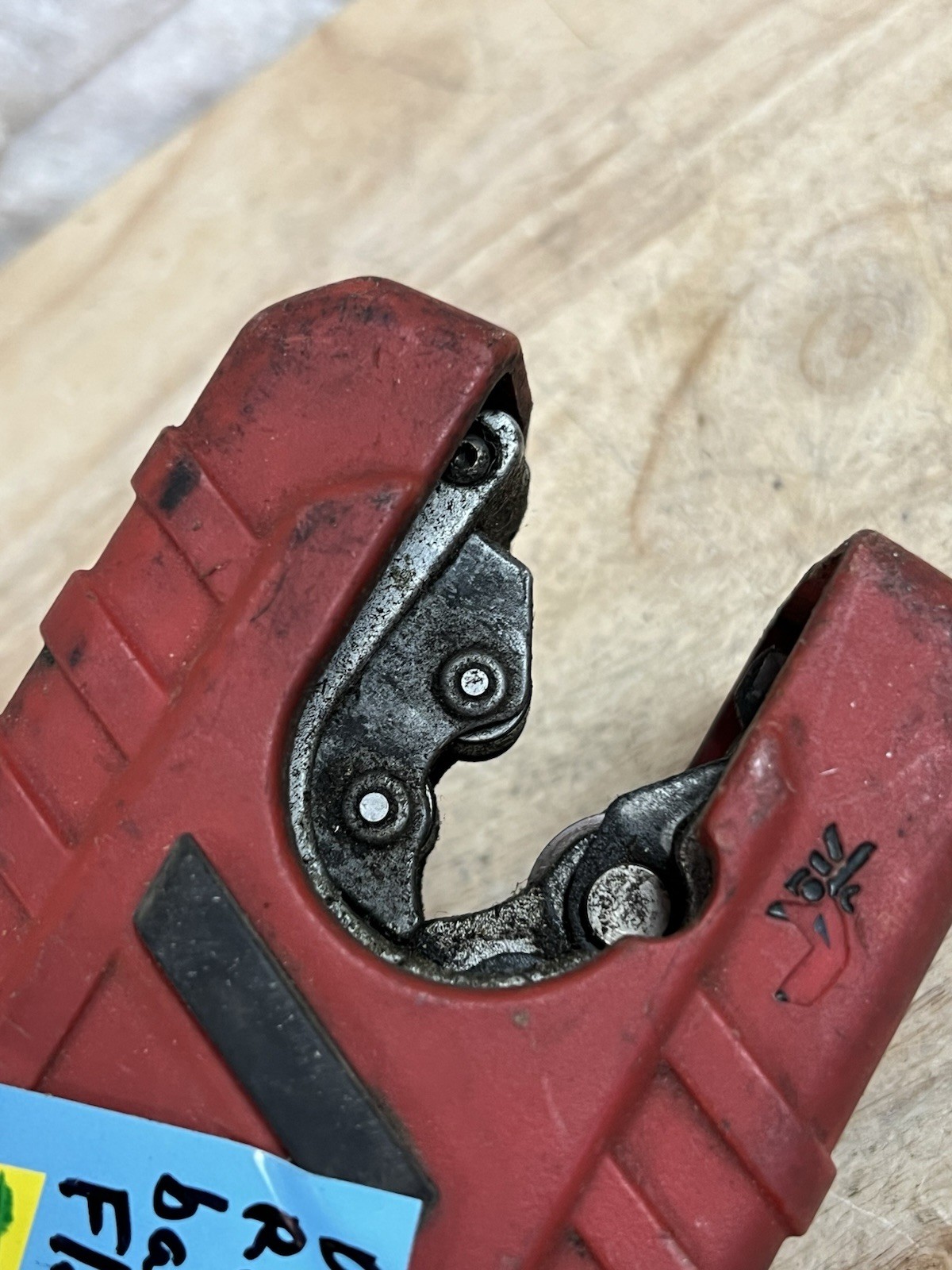 Milwaukee 2471-20 M12 Cordless Copper Tubing Cutter – FOR PARTS OR REPAIR