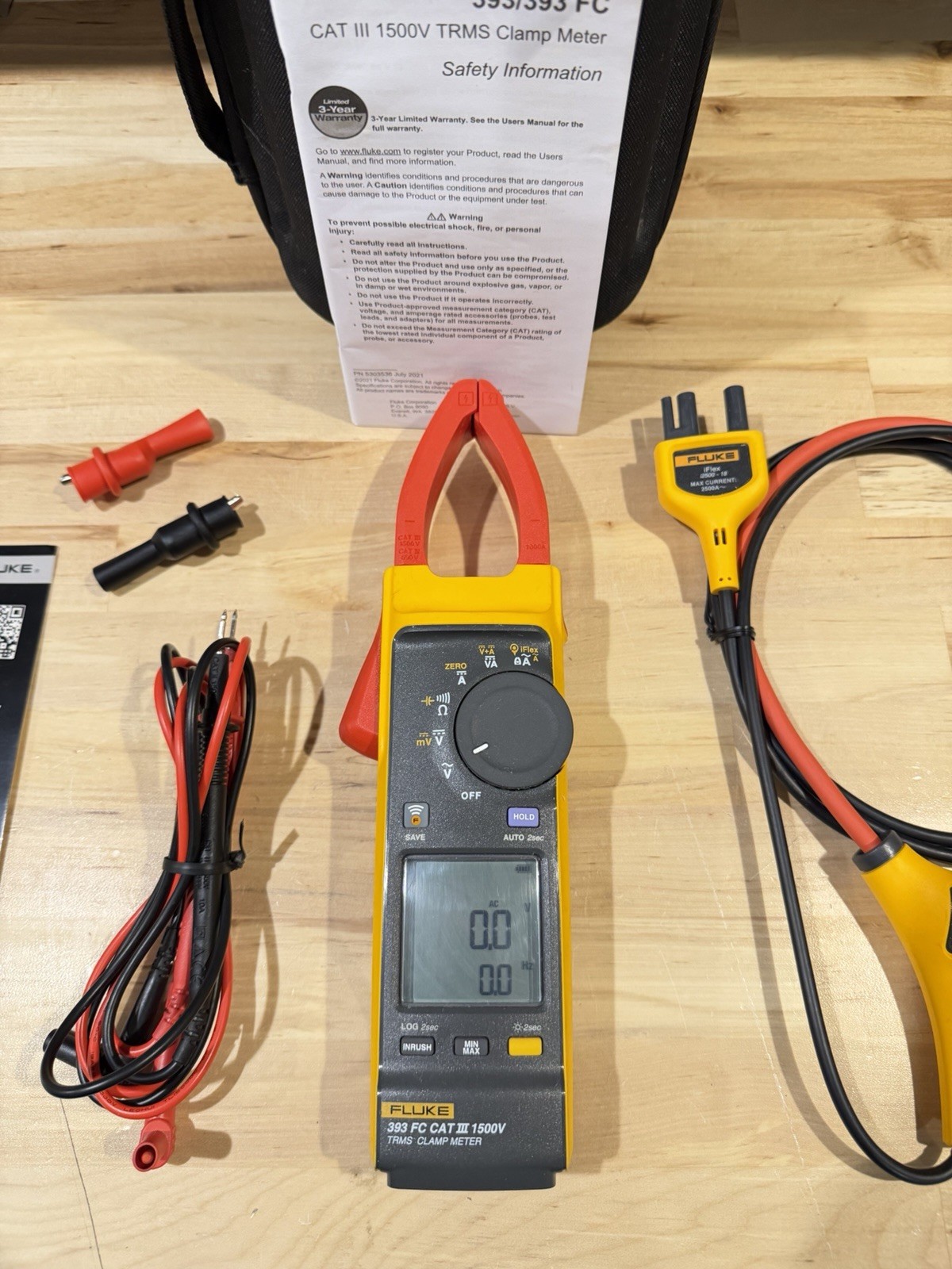 FLUKE 393 FC CAT III 1500V TRMS CLAMP METER W/ IFLEX PROBE & LEADS (TESTED)