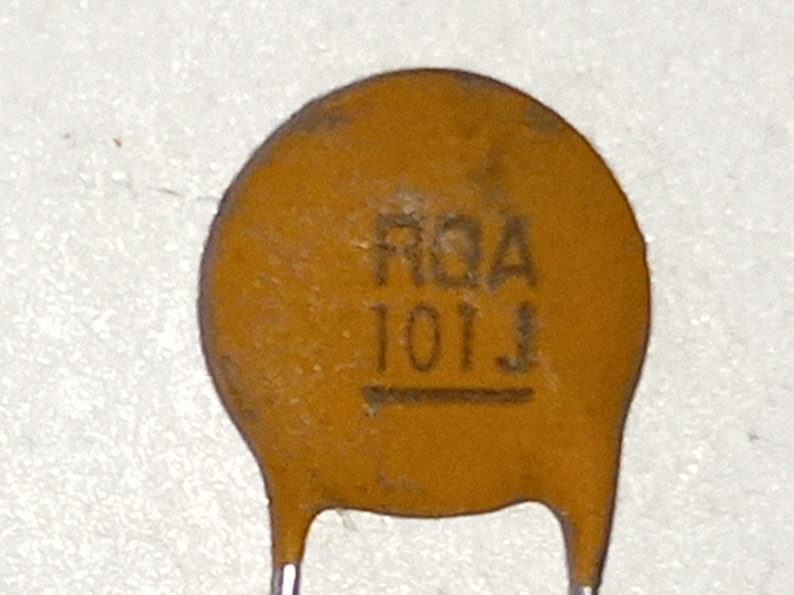 Lot of 100pF 50V DC Ceramic Disc Capacitor Radial Leads 5% Tolerance
