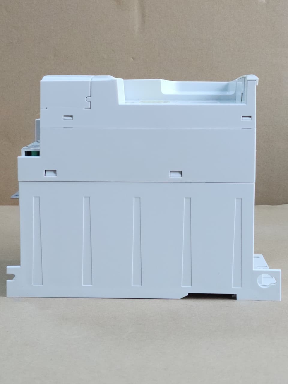 ABB ACS310-03U-19A4-2 Frequency Converter 5 HP 200-240V 3-Phase PID Control
