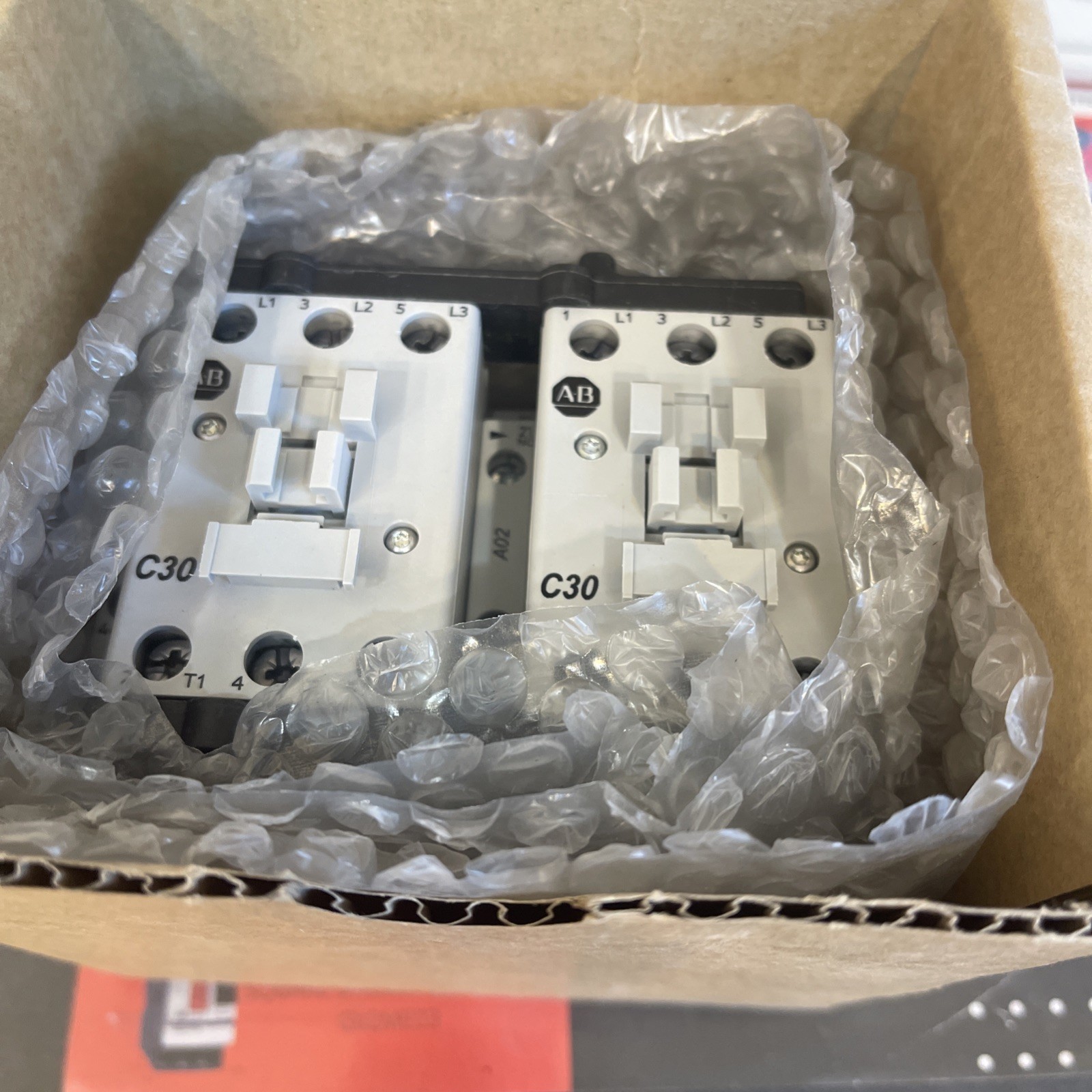 ALLEN BRADLEY. 104-C30D22 REVERSING. STARTER. (NIB). 110120V