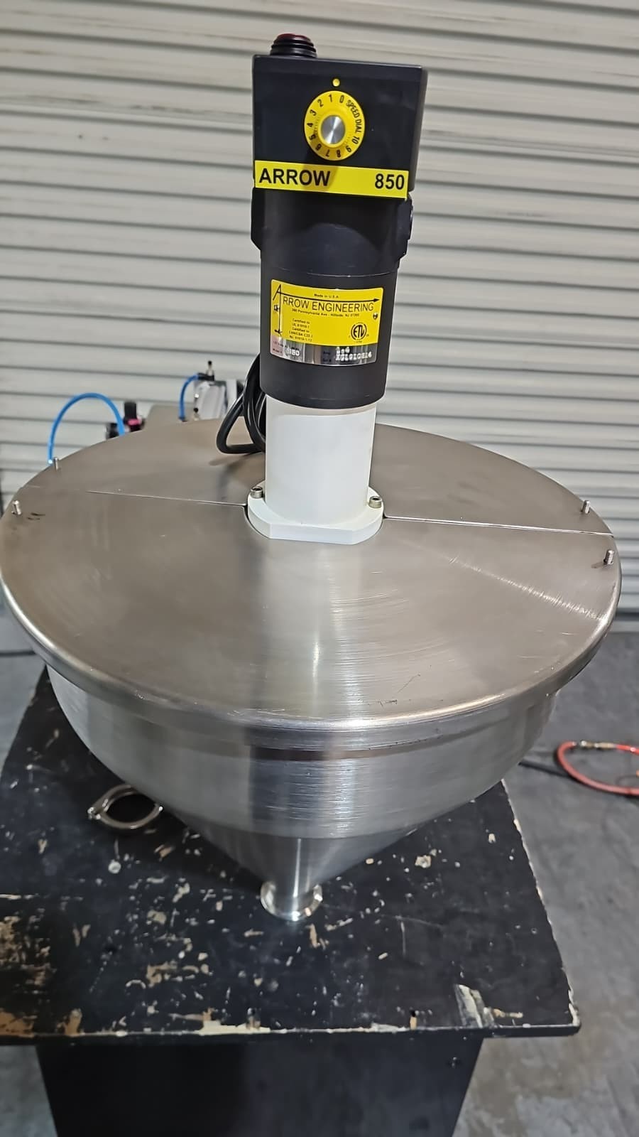 Semi automatic Liquid & Cream Piston Filler 15-300ml with 7-Gallon Mixing Hopper