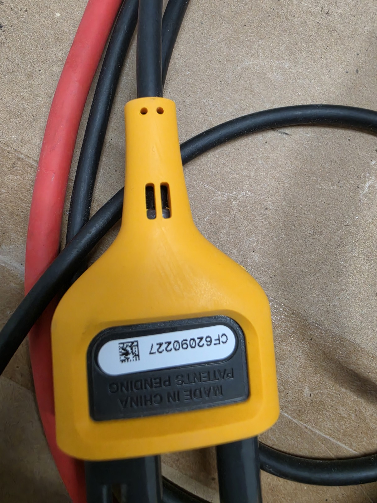 Fluke 393 FC CAT III 1500V TRMS Wireless Clamp Meter with iFlex, IP54-Rated