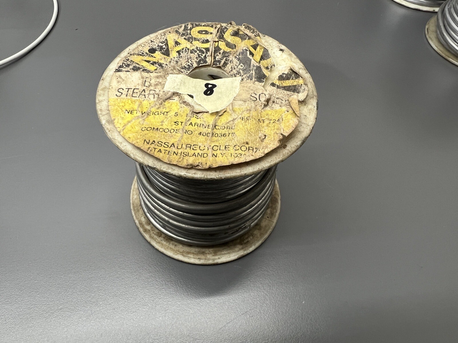 VINTAGE NASSAU B STEARINE CORE LG DIA. SOLDER – SPEC: AT 7241 – 3LB 4.3OZ