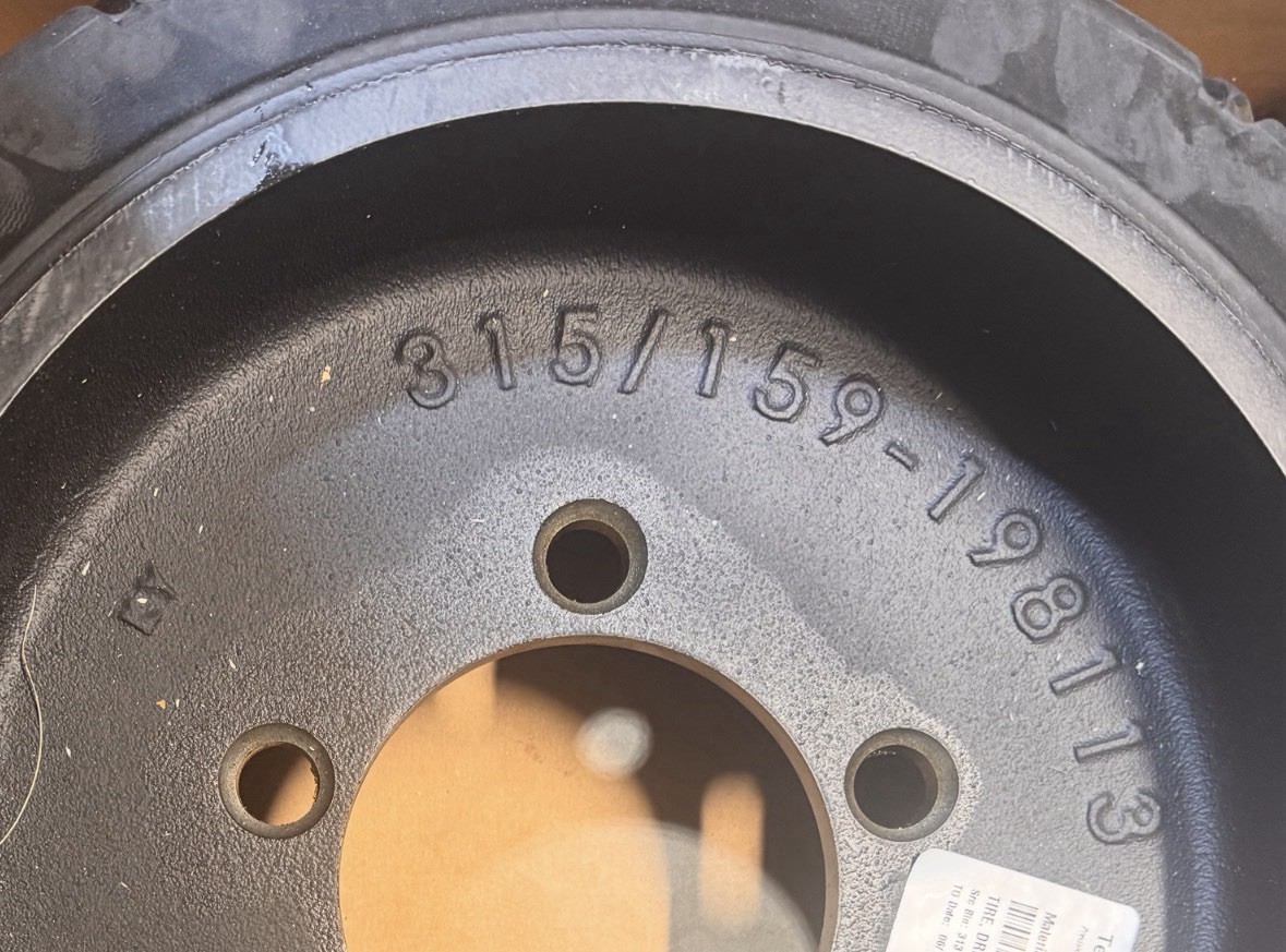 Tennant 1059658 Drive Tire Drive-Scrbr for Scrubber, Black 16.0 x 6.0