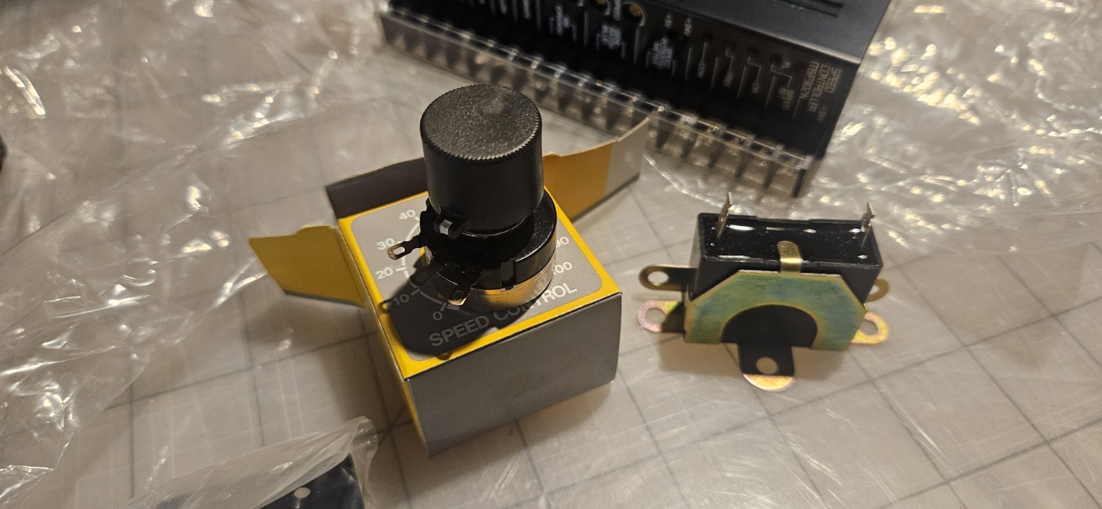ORIENTAL MOTOR MSM206-402 SPEED CONTROL MOTOR W/ MSP302N SPEED CONTROLLER