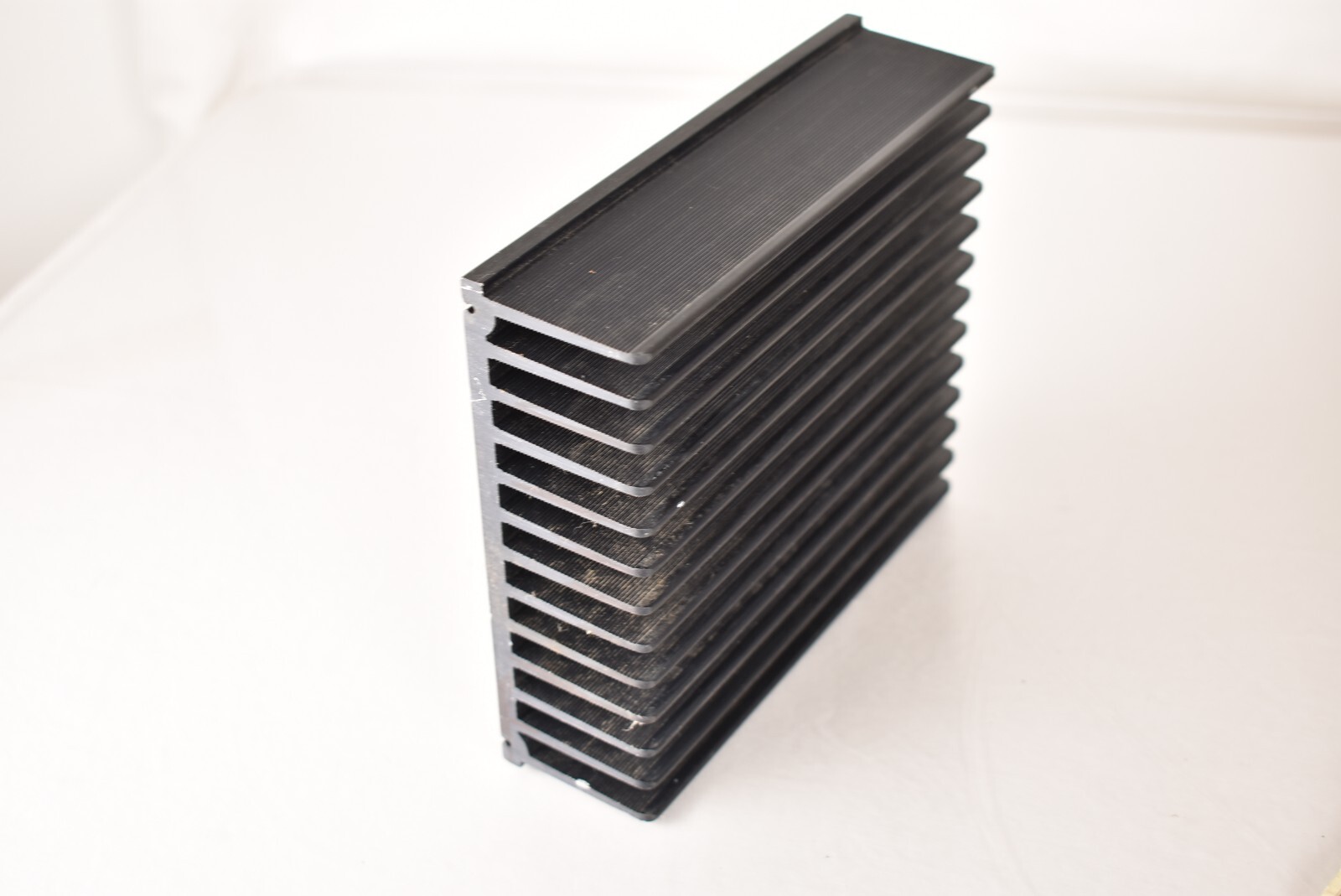 163mm x 145mm x 45mm Large Aluminum Heat Sink Radiator Power Amplifier -Black-