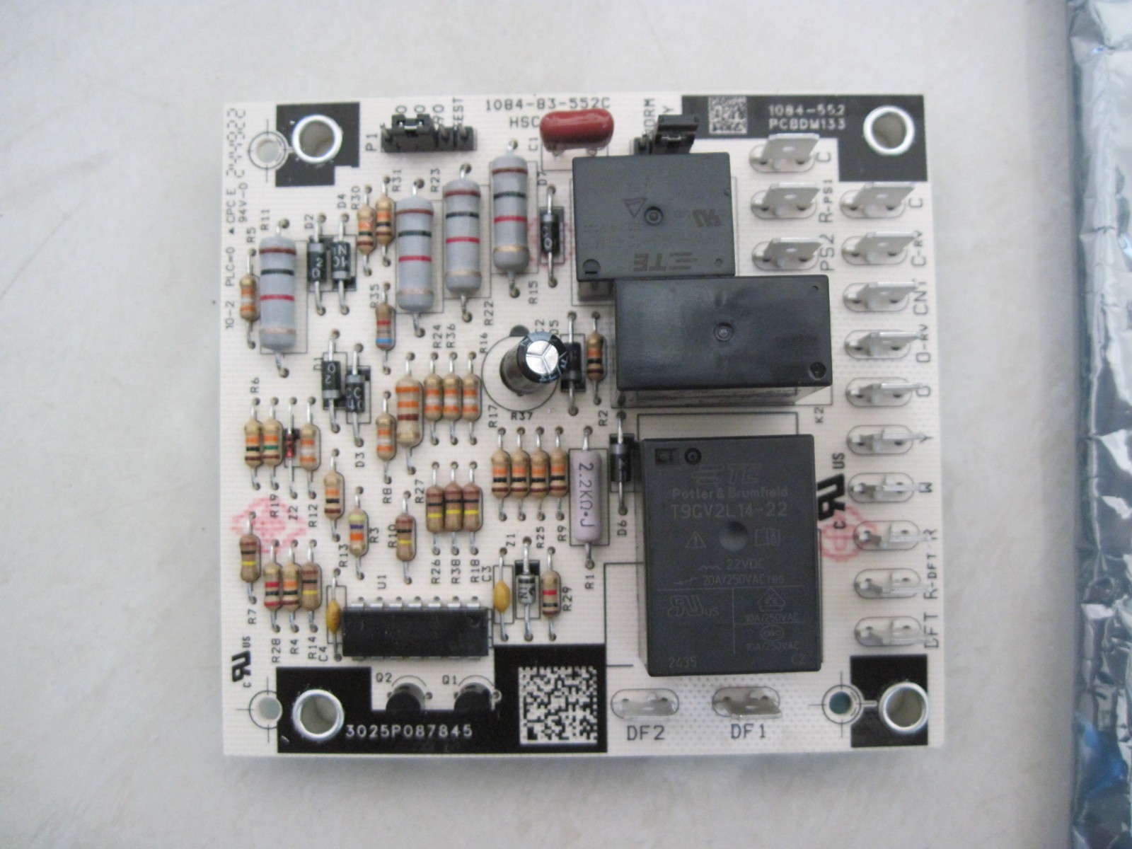 Honeywell / Goodman 1084-83-552C 1084-552 PCBDM133 Circuit Control Board