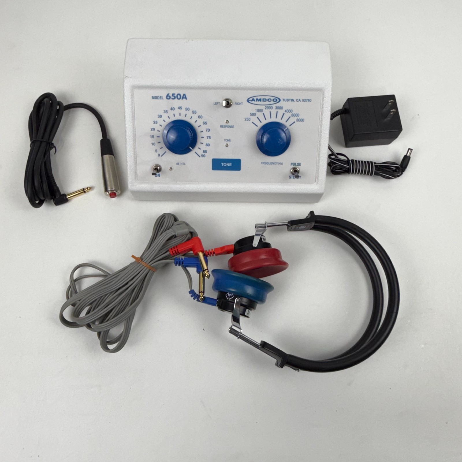 AMBCO 650A Audiometer Hearing Test System w/ Headphones & Response Switch