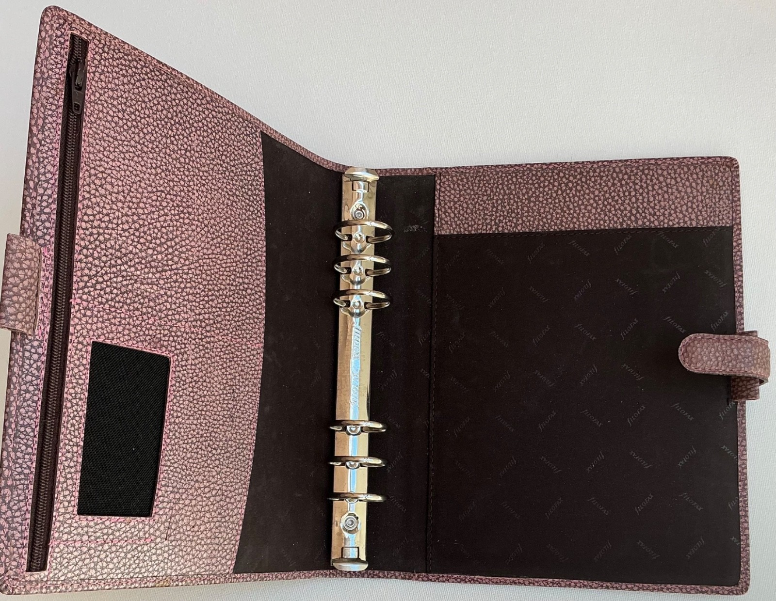 Filofax A5 Finsbury Leather Planner in Hard-to-Find Antique Rose Leather – RARE