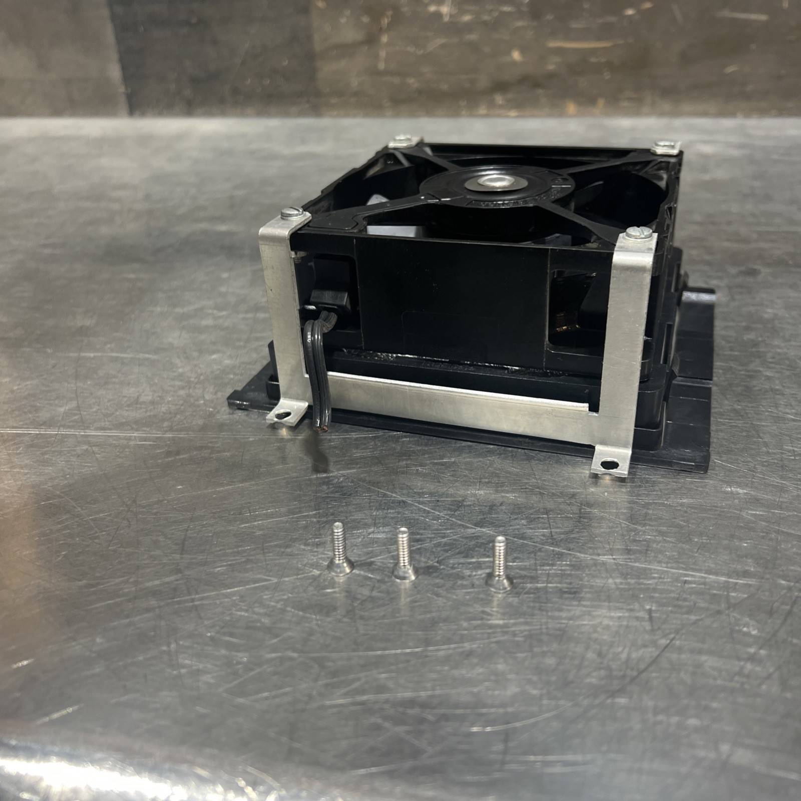 MUFFIN WR2A1 FAN Used Surplus