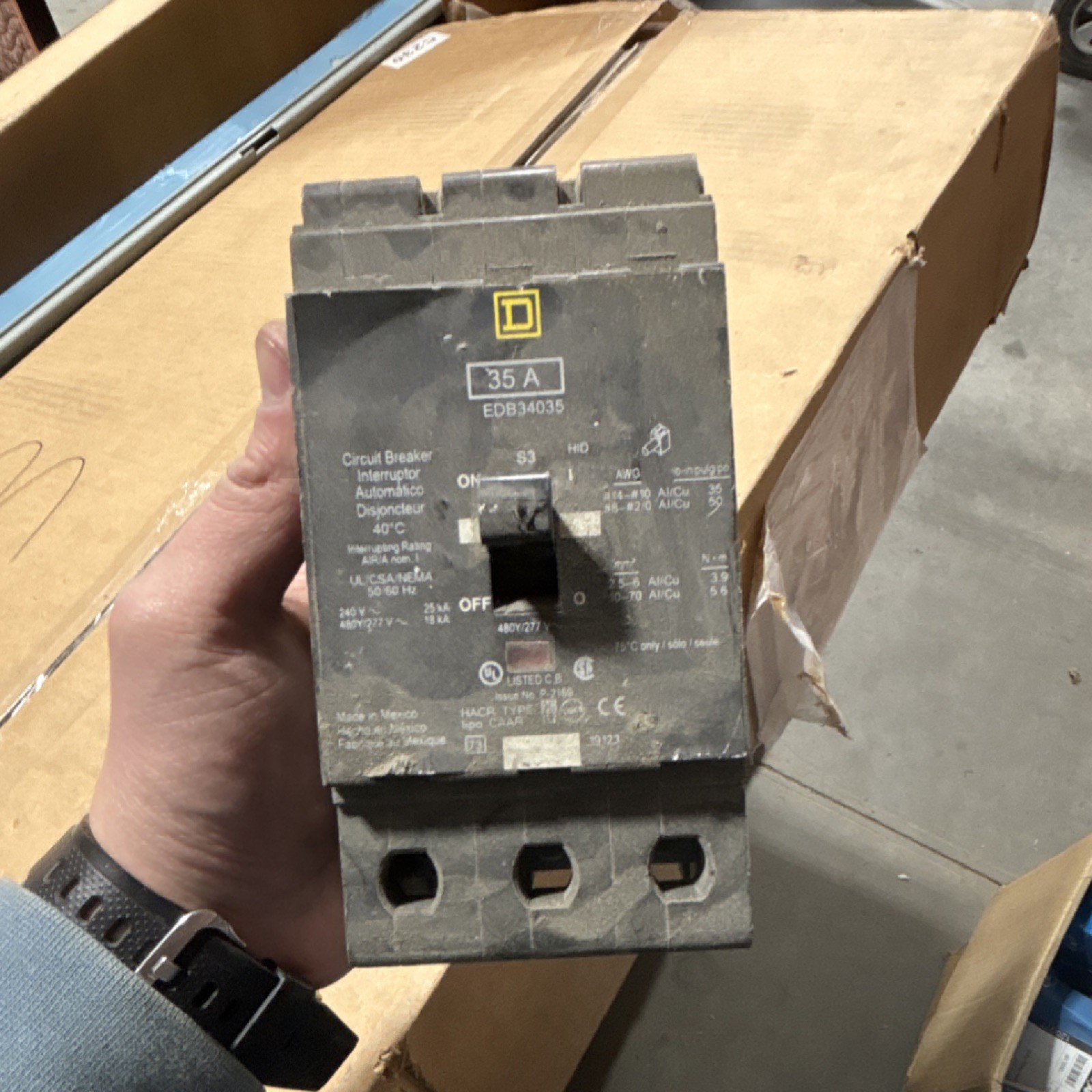Square D EDB34035 Circuit Breaker 35A 3-Pole 480V AC Molded Case
