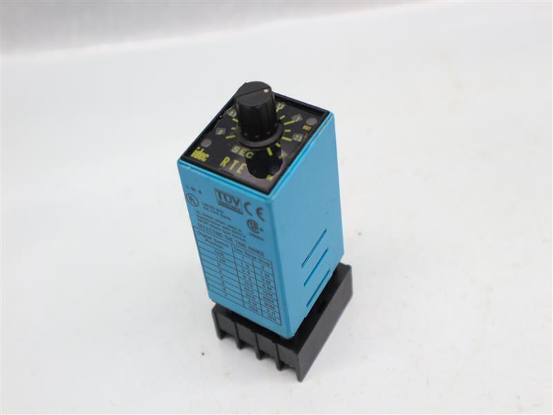 Idec RTE-P11 RTEP11 Timer 120VAC w/ Socket 30 Days Warranty Fast Shipping