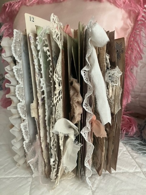VINTAGE STYLE HANDMADE JUNK JOURNAL-«A Graceful Life»