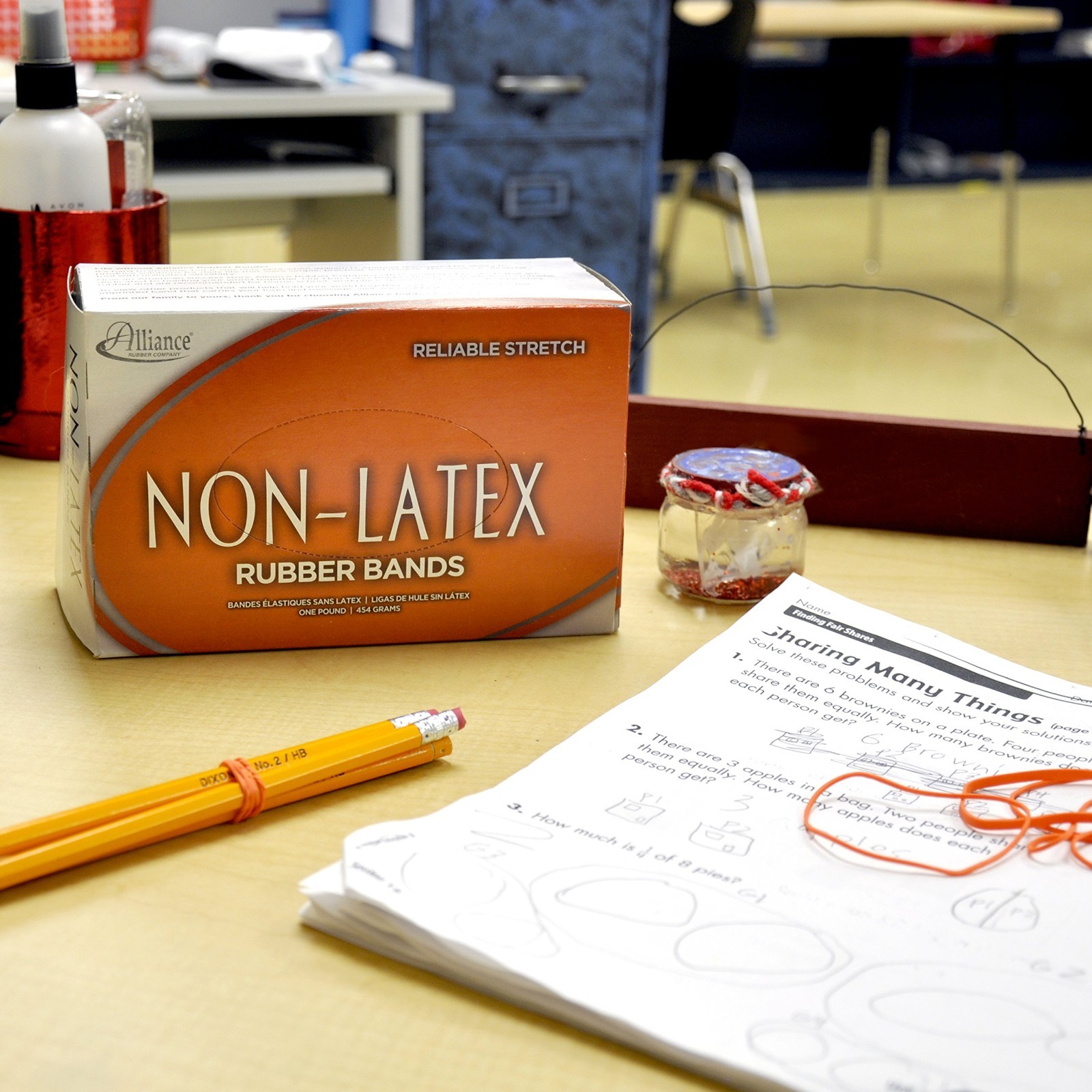 Non-Latex Rubber Bands, 1 lb Box, Approx. 380 Bands, 3.5″ x 1/4″, Orange, Pack o
