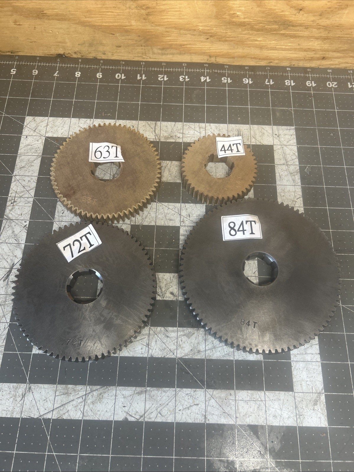 Lot 4 Spur Gears 44T 63T 72T 84T Steel + Synthetic Keyed Bore Change Gears