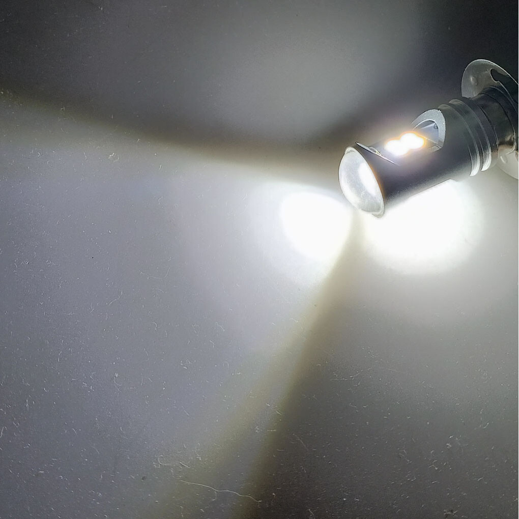 2Pcs LED Light Bulbs for Kubota L175 L1500 L225 L285 L295 L305 L345 L2000 L2200