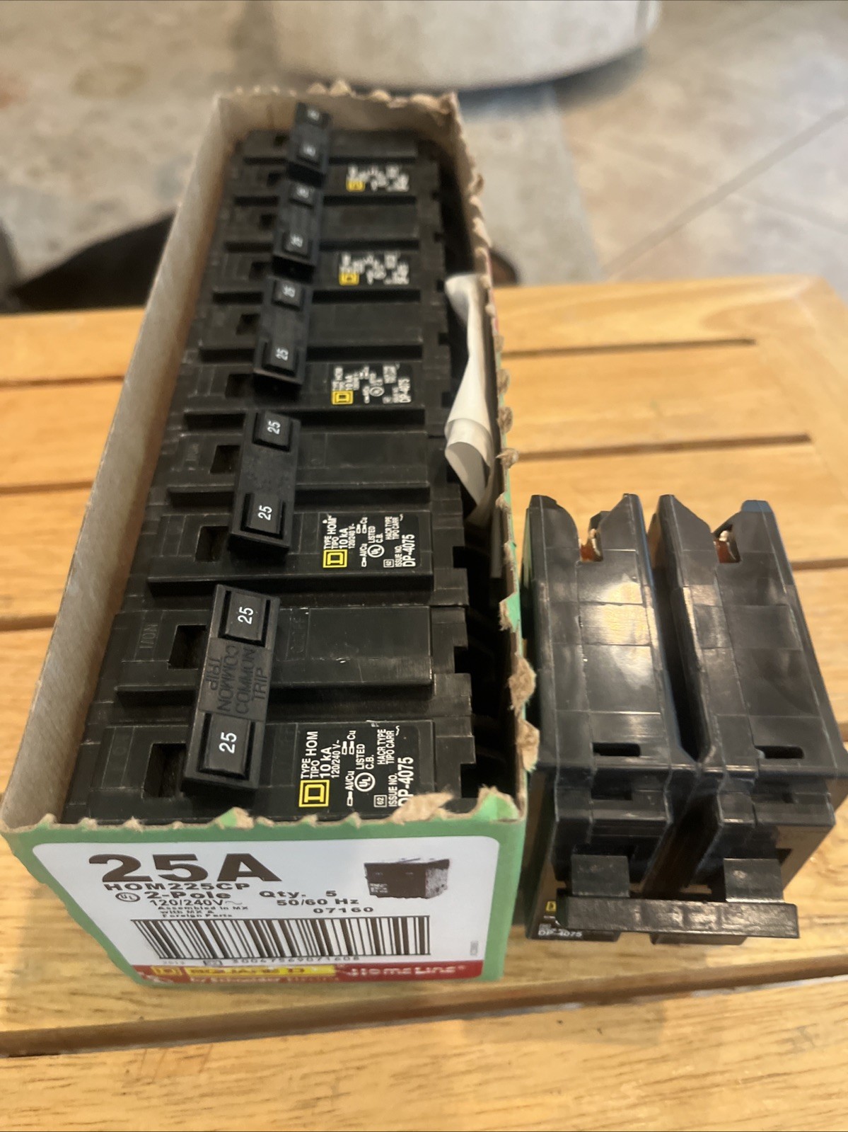(6) Square D HomeLine 2-Pole Plug-In Mount Indoor Circuit Breaker 120/240V 25A