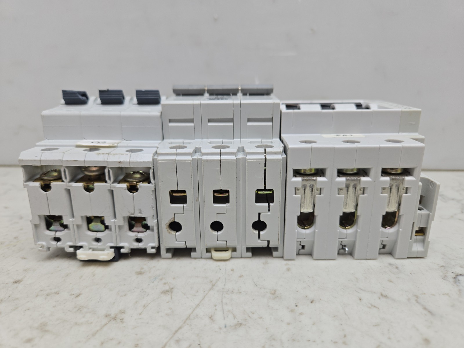 Mixed Lot of 10 2P 3P Pole Miniature Circuit Breaker Mix of 3 to 20 Amp See Pic