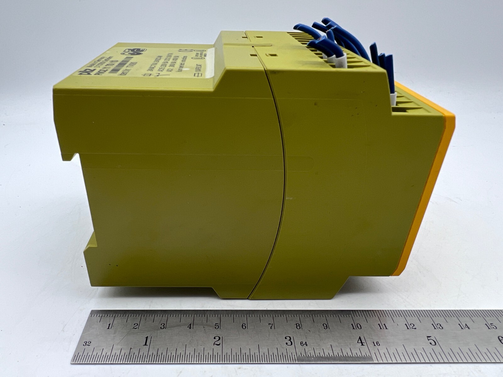 PILZ PNOZ 11 7S 774080 Safety Relay 24VAC 7VA/ 24VDC 4W DIN Rail GERMANY