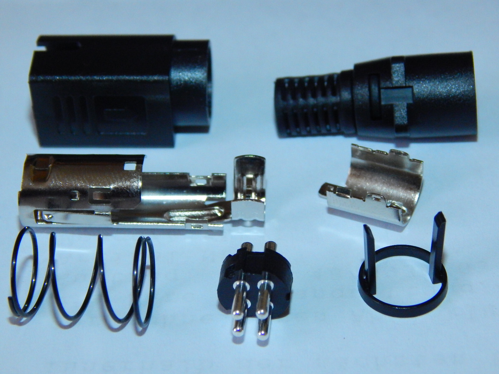 4 Pin Mini Power DIN Male Solder Version with Locking Recessed Socket Hosiden