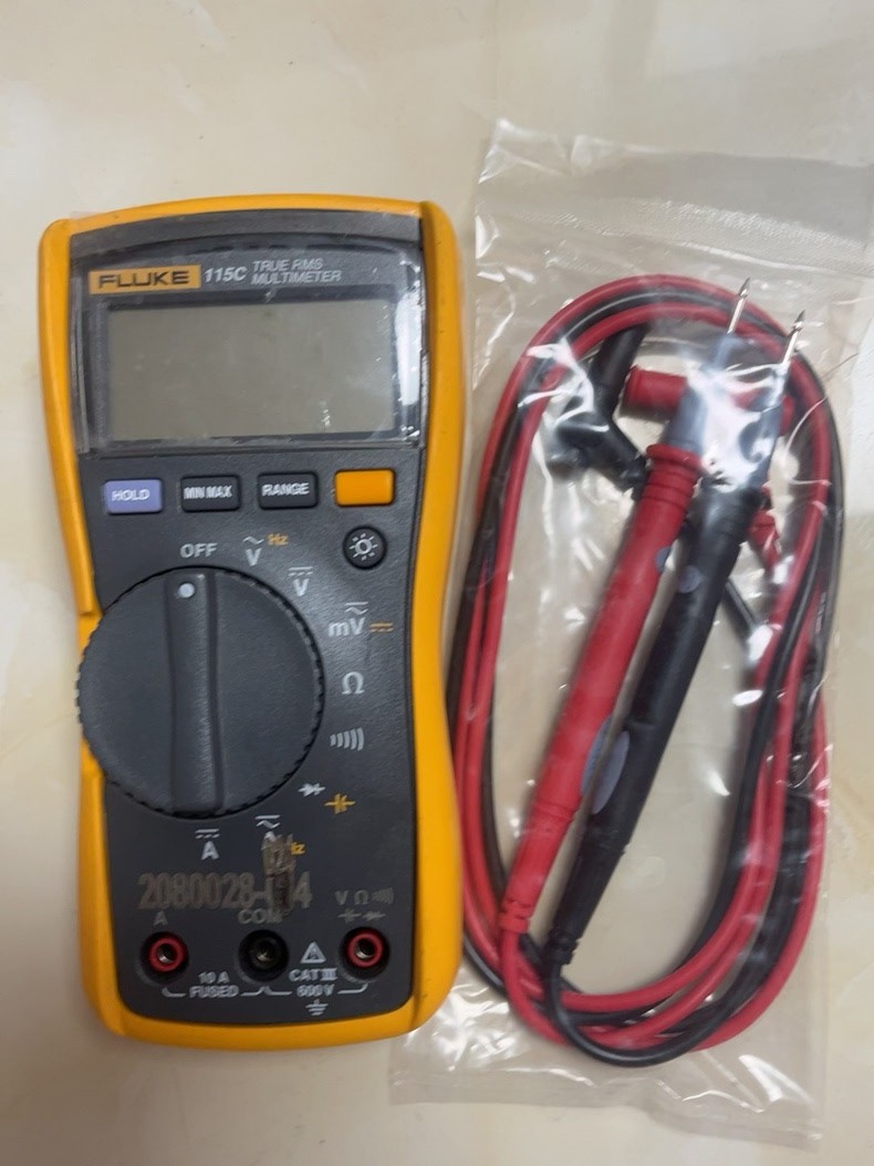 1PC Used Fluke 115C True RMS Digital Multimeter for field electrical test #W