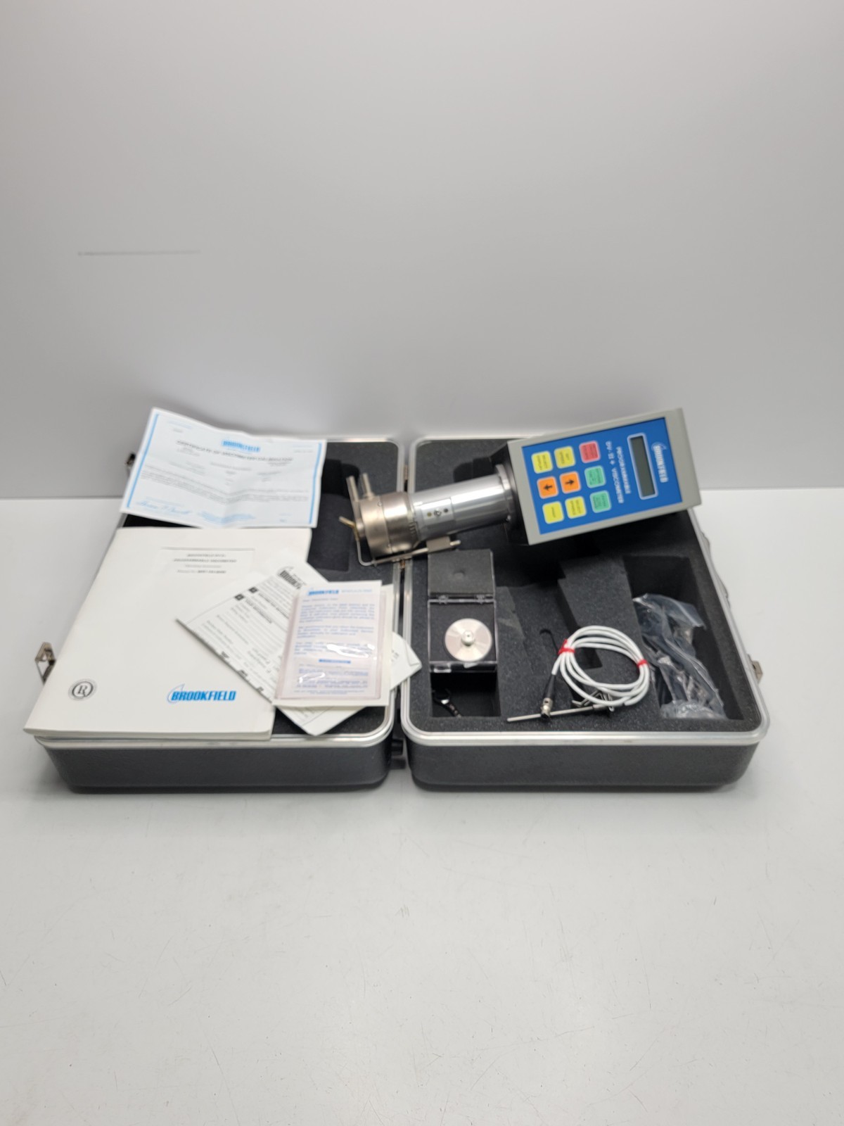LITTLE USE – WITH SPINDLE – Brookfield DV-II+ Viscometer VERSION: 5.0 LVDV-II+CP