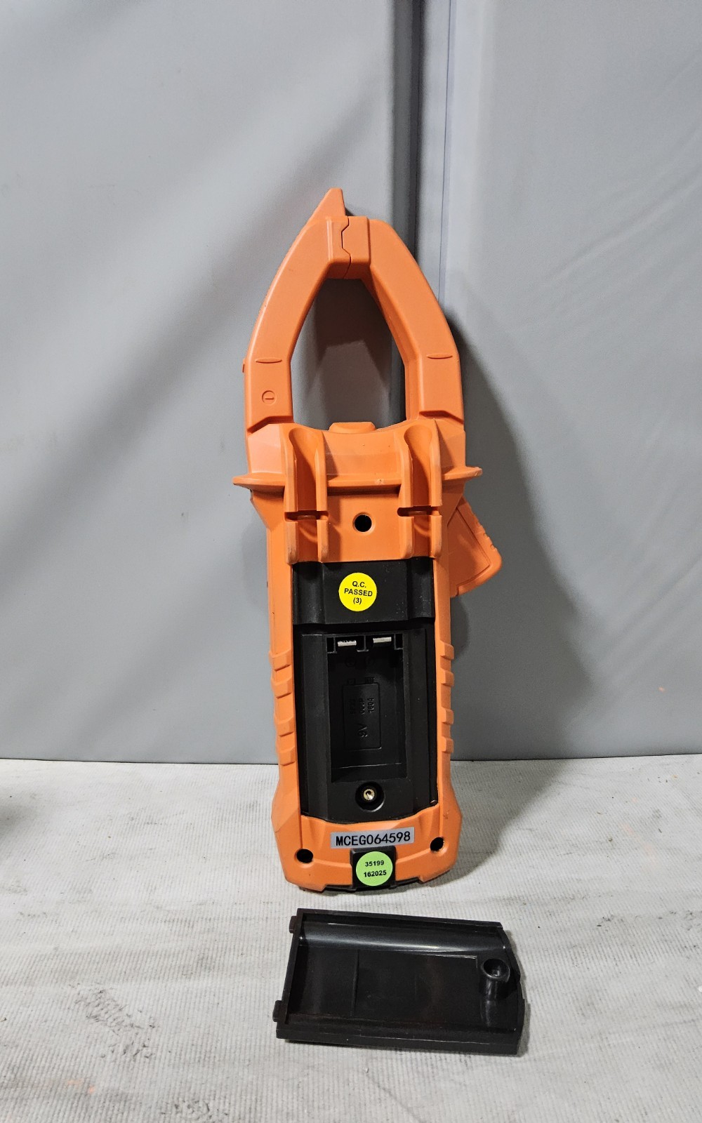 +AMES Instruments CM1000A True-RMS AC/DC Clamp Meter