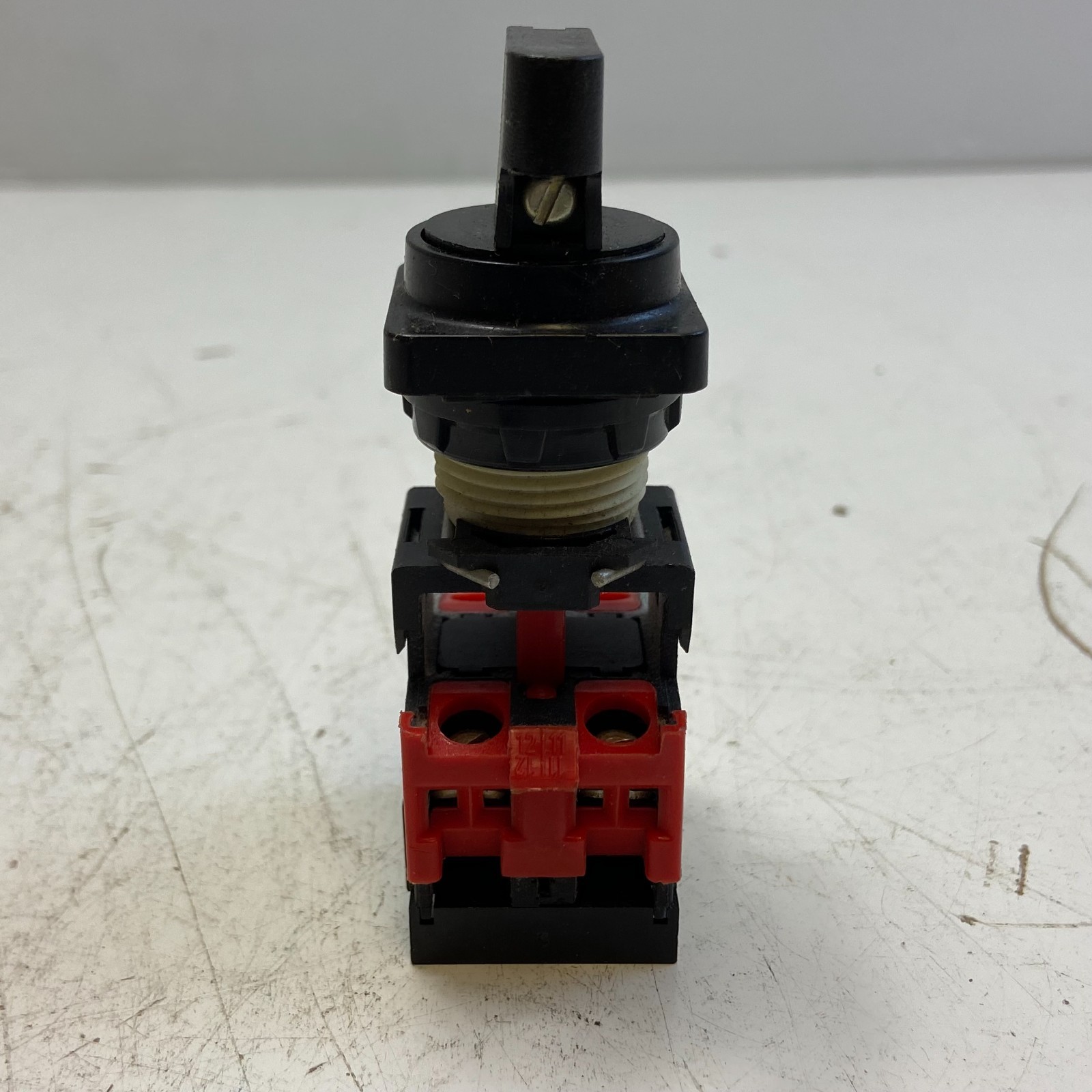 SQUARE D 9001 DG02 Contact Block With switch