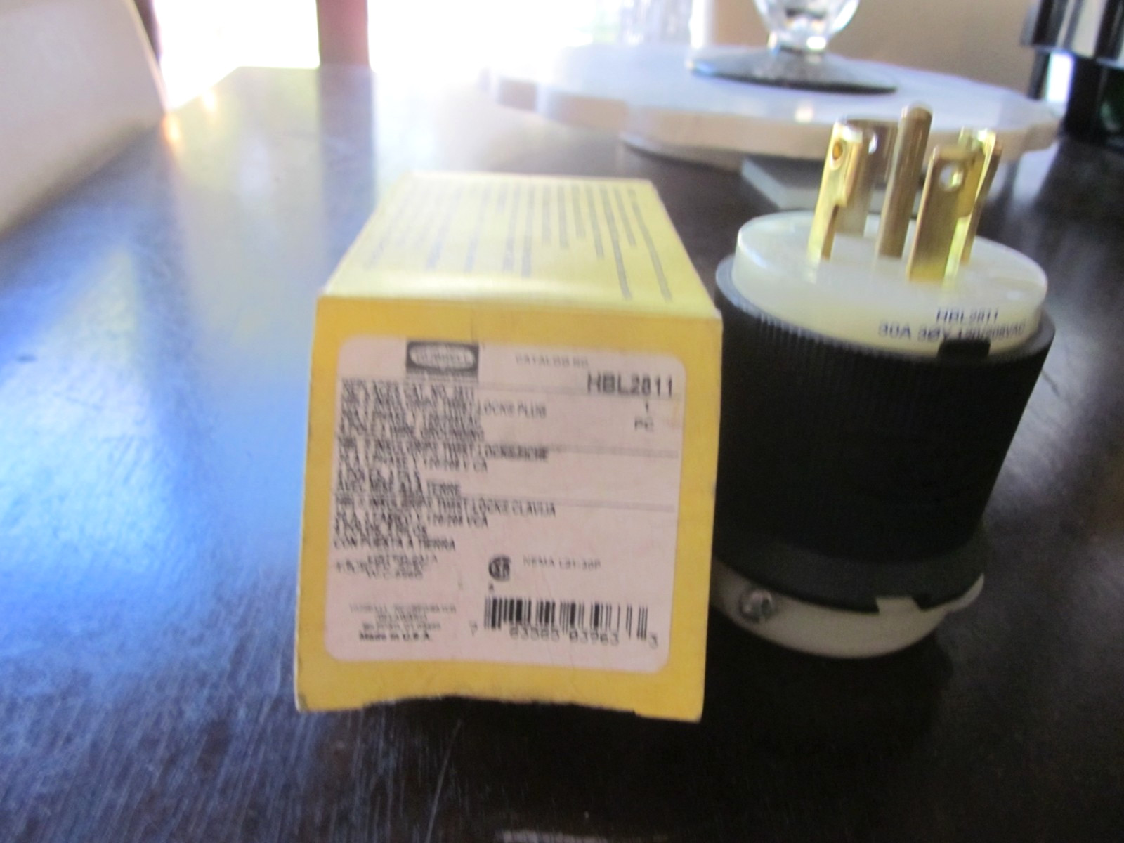 Hubbell HBL2811 Twist Lock Plug, 120/208VAC 3ØY, 30A, 4-Pole, NEMA L21-30P #1