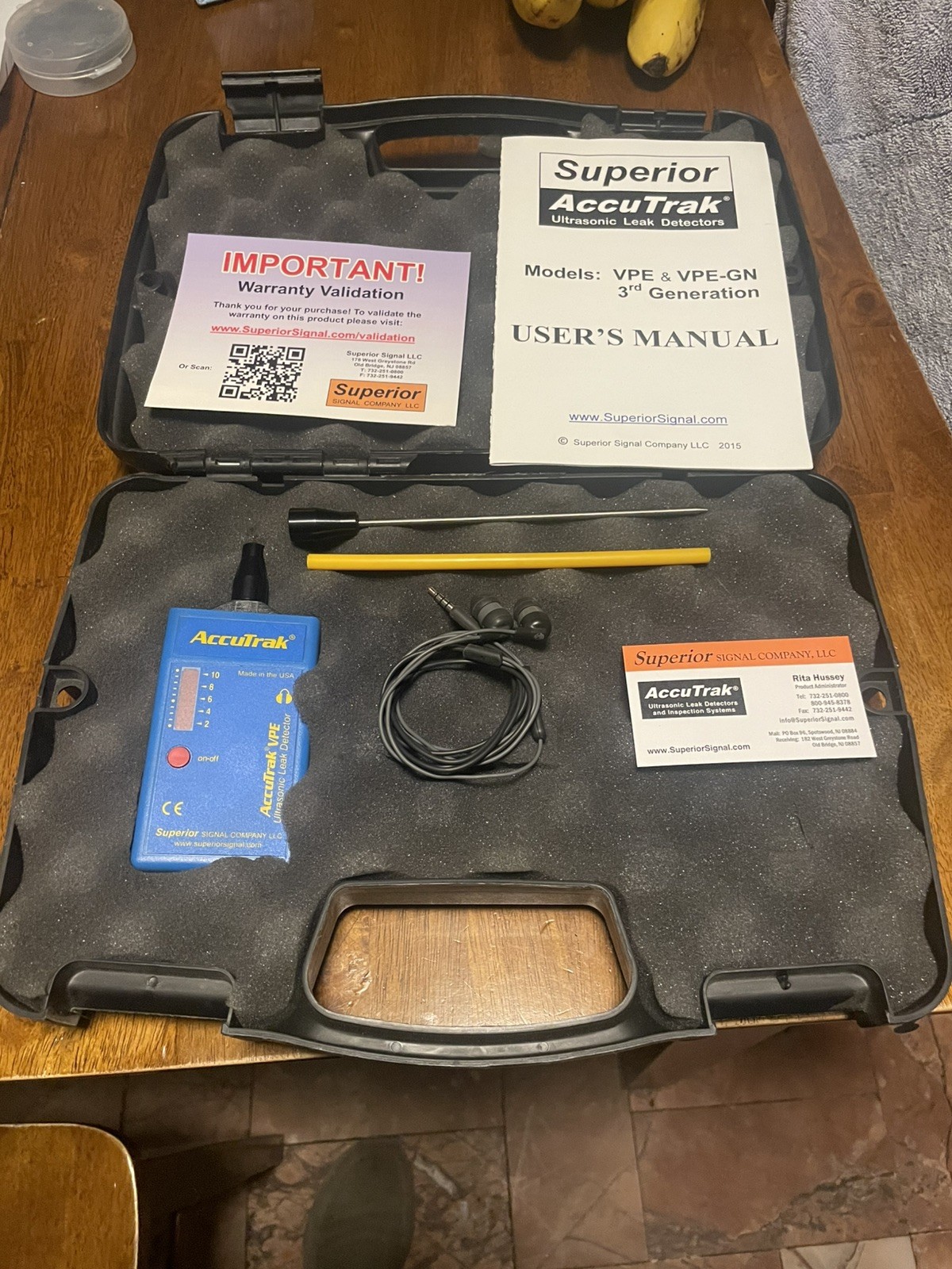 Superior AccuTrak VPE Ultrasonic Leak Detector Kit w/ Case, Headphones,Manual.