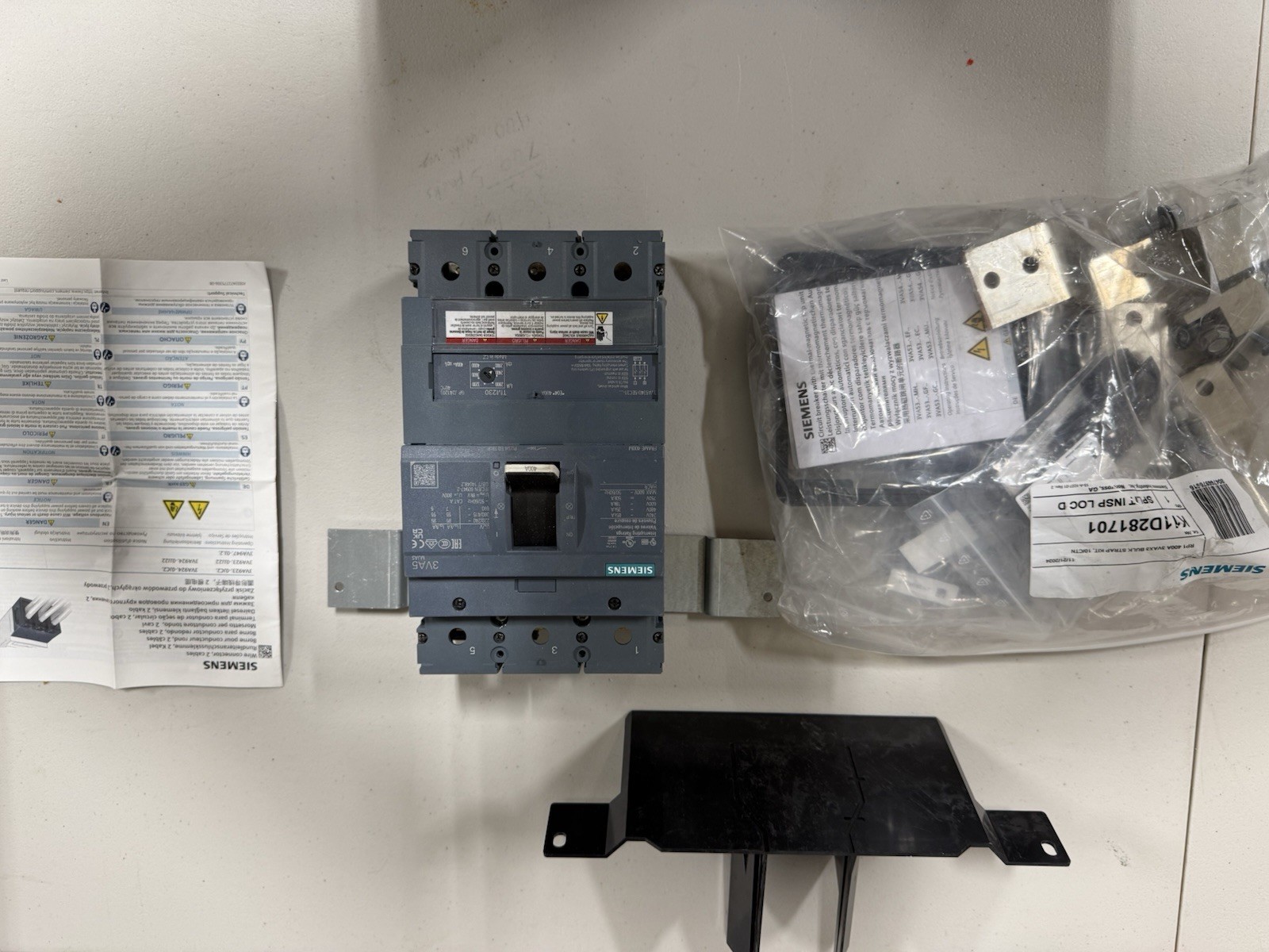 Siemens 3VA53 MBKVAM3400A Main Breaker Kit 400A 480V 3-Pole 3-Ph