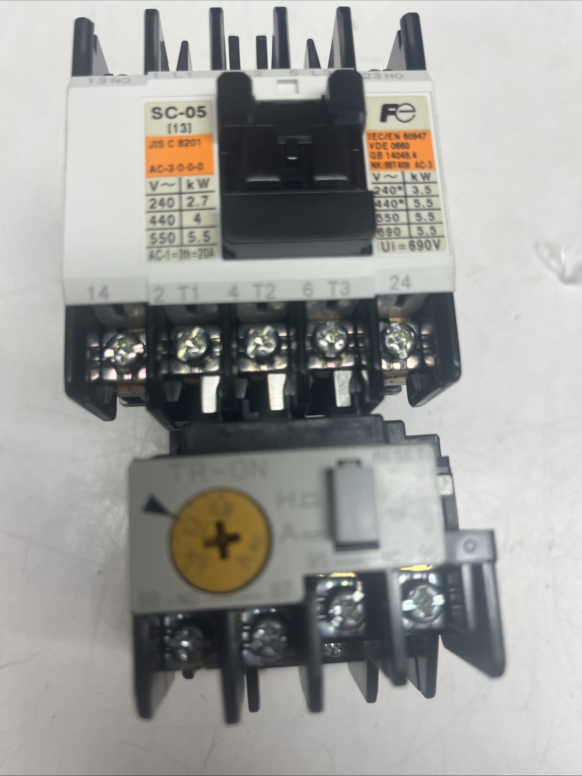 Fuji Electric Contactor 20A SC-05 [13] 3PH 100-110V 50/60Hz SC-05 w/TR-0N/3