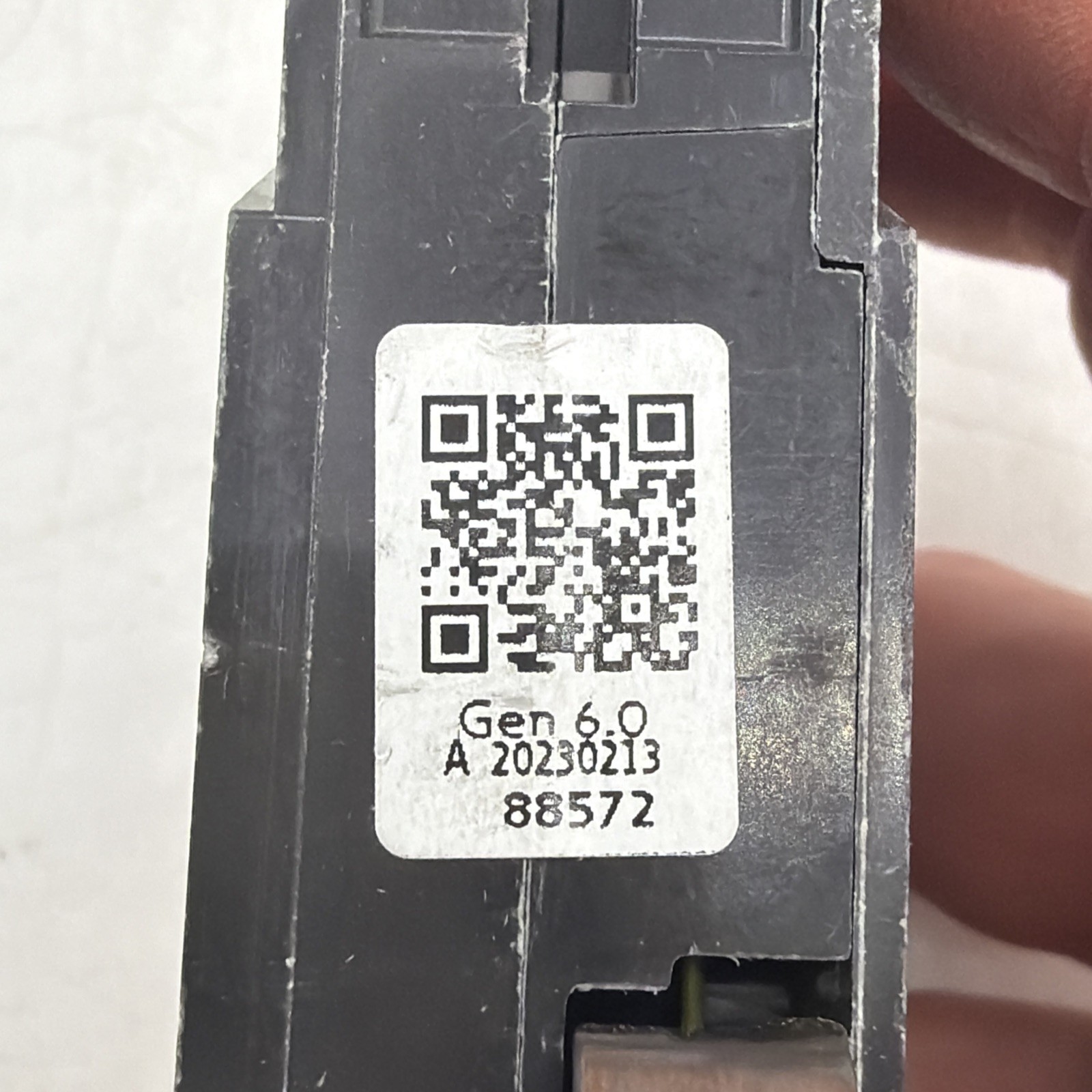 EATON BRP120DF 20A DUAL FUNCTION COMBO ARC FAULT/GROUND FAULT Broken Tabs