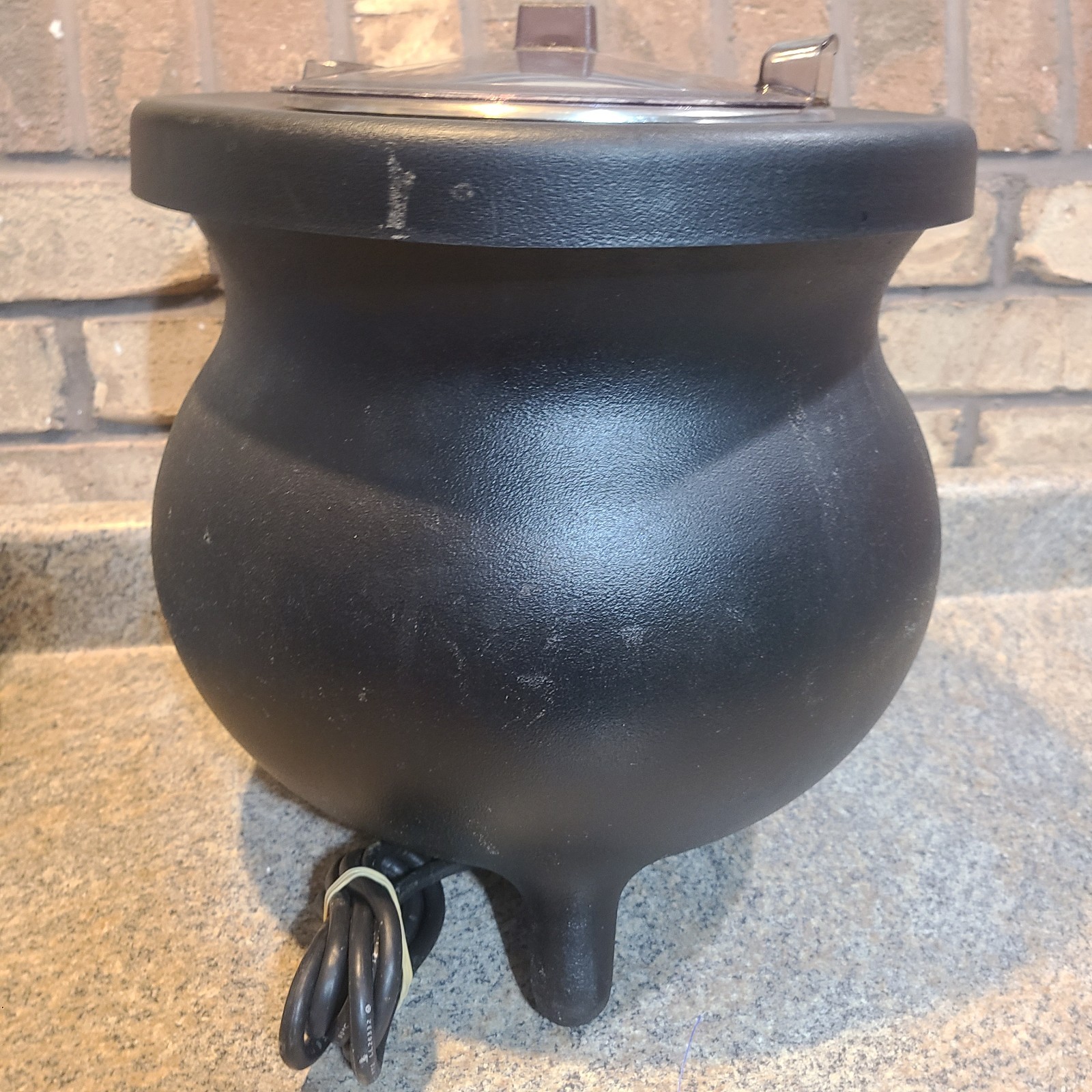 Frontier Kettle 12QT Food Warmer Cast Aluminum With Insert No ladle