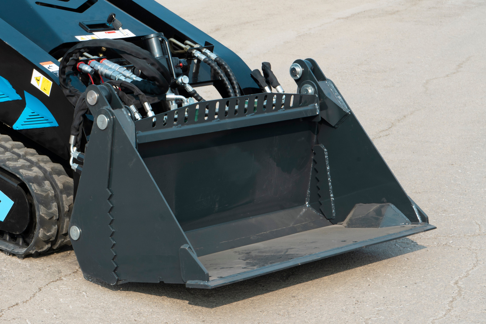 4-In-1 Combo Mini Skid Steer Bucket attachment for TYPHON STOMP X1300 &STOMP 509