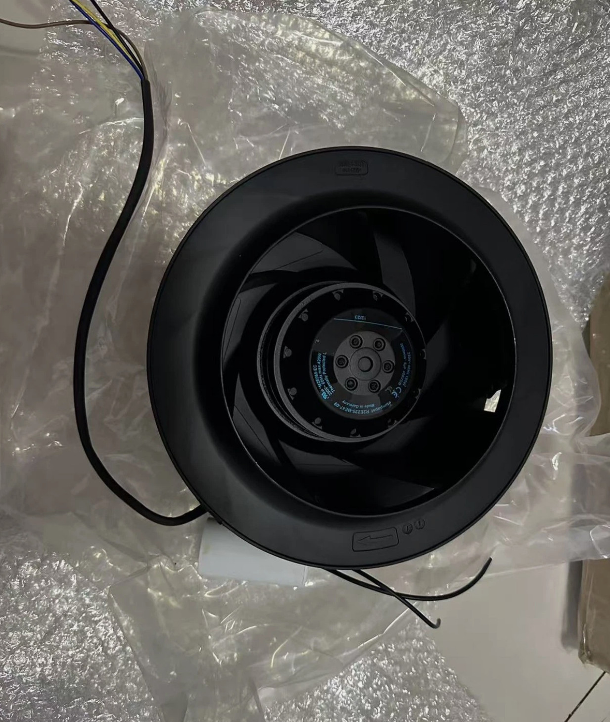 New Cooling Fan For Ebmpapst R2E225-BE47-09 R2E225BE4709 USA