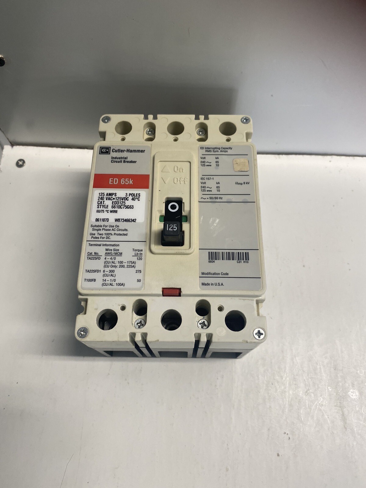 Cutler Hammer ED3125 125 Amp 240 VAC 3 Pole 65K Circuit Breaker Warranty ⚡️⚡️