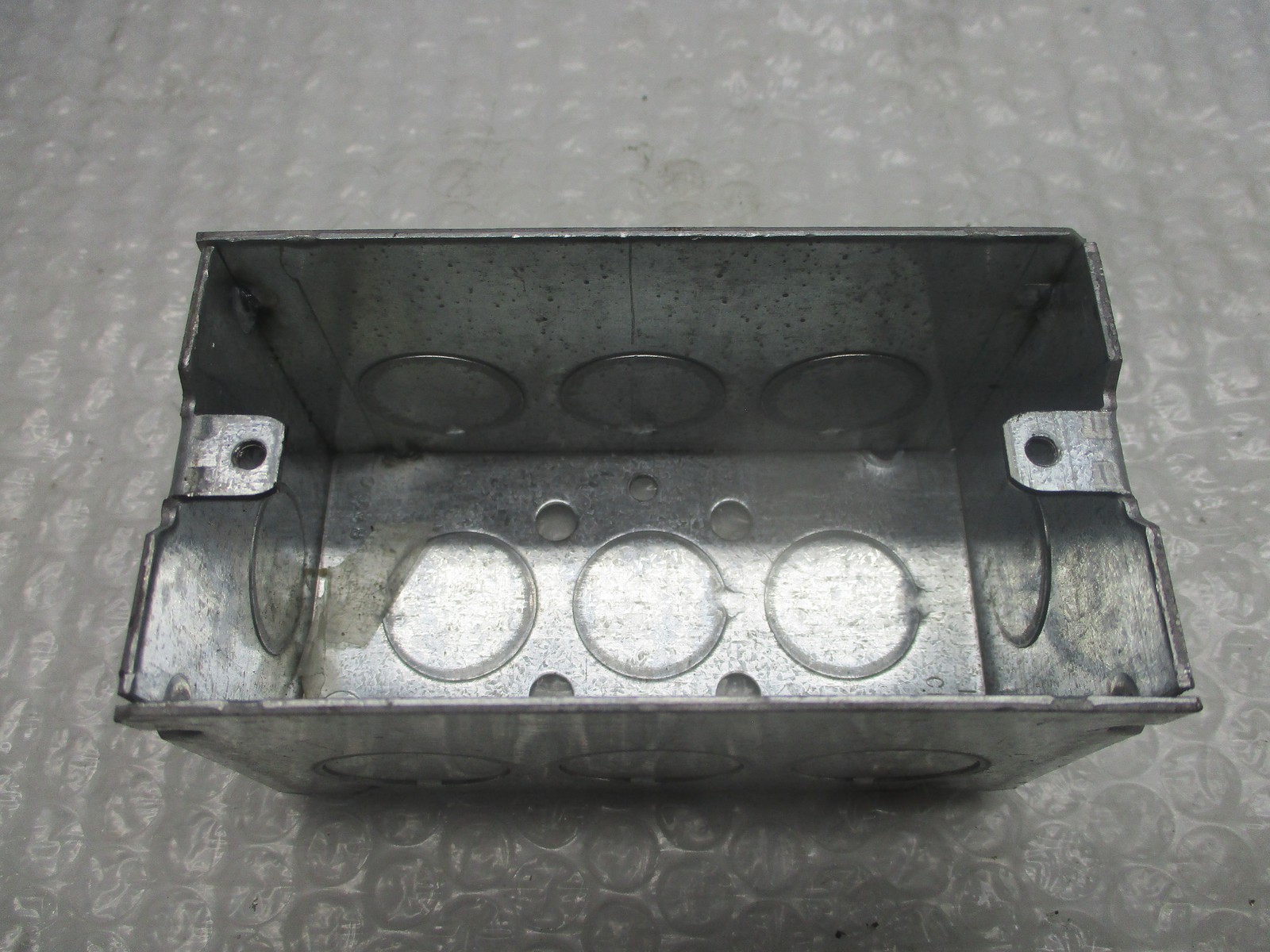 INDUSTRIAL SPARE 050169006702 OUTLET BOX NSNP