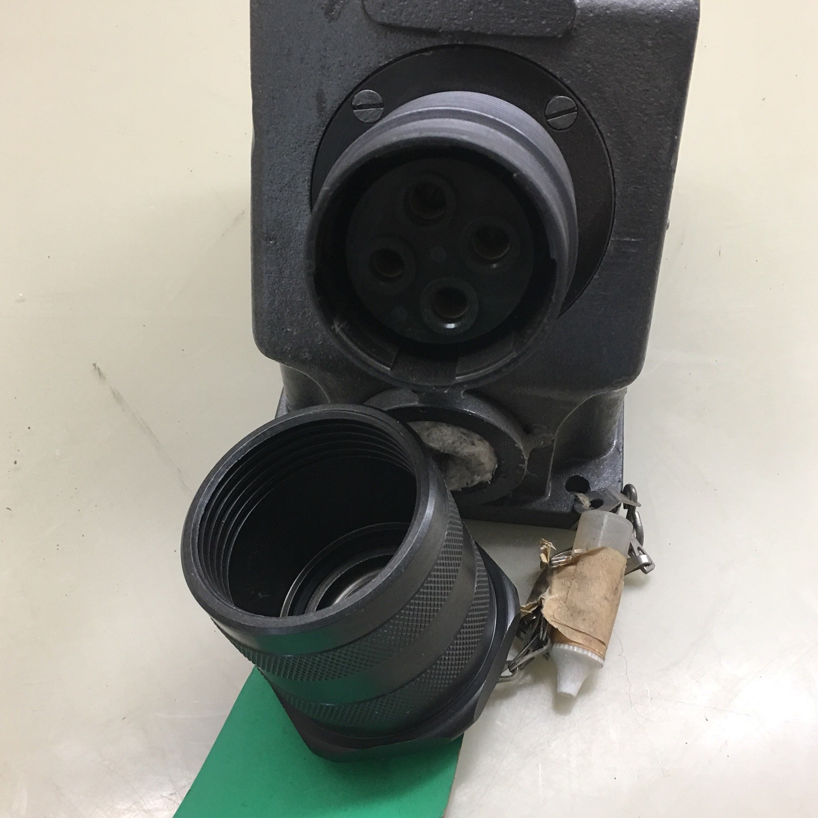 pyle-national BM-B1720-40SL-21 receptacle 600V 60A New Free Shipping