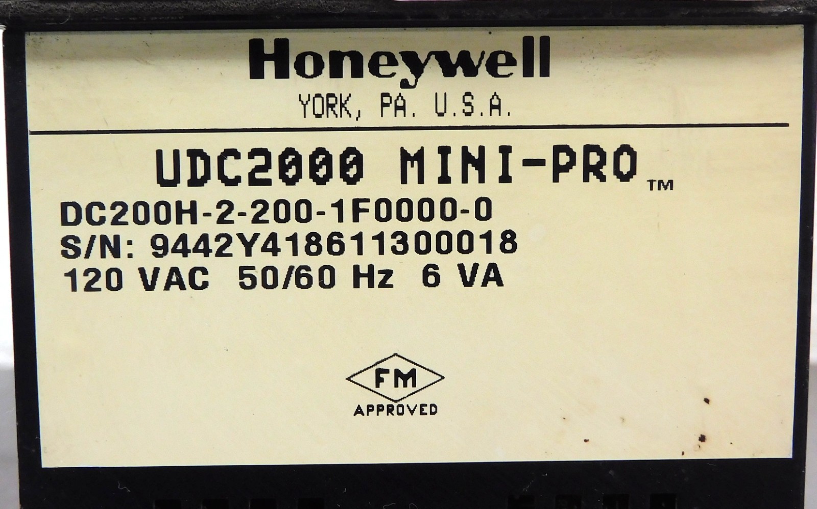 Honeywell UDC2000 MiniPro Digital Temperature Controller 120V AC 50/60Hz 6VA