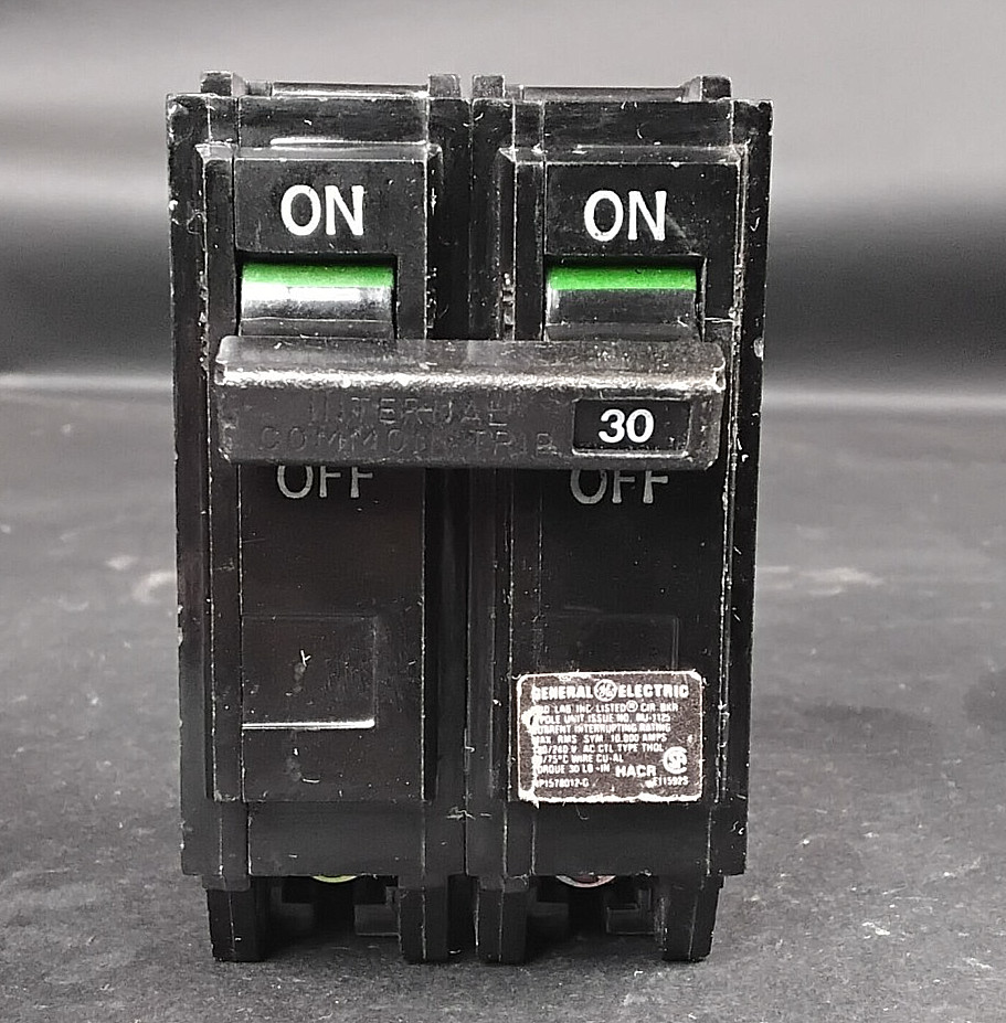 GENERAL ELECTRIC THQB2130 CIRCUIT BREAKER B($15 OBO)