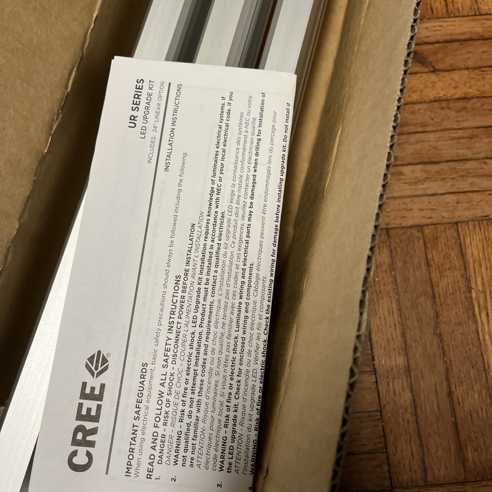 CREE UR-24-40K-FD-LB-6 UR LED LIGHTBAR, 24 IN, 4000K, 6-PACK – New In Box