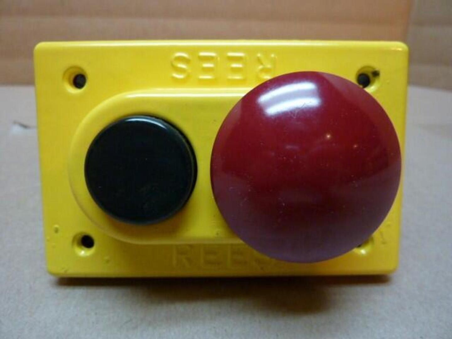 REES Push Button Double Plunger 01968-032 New #32461