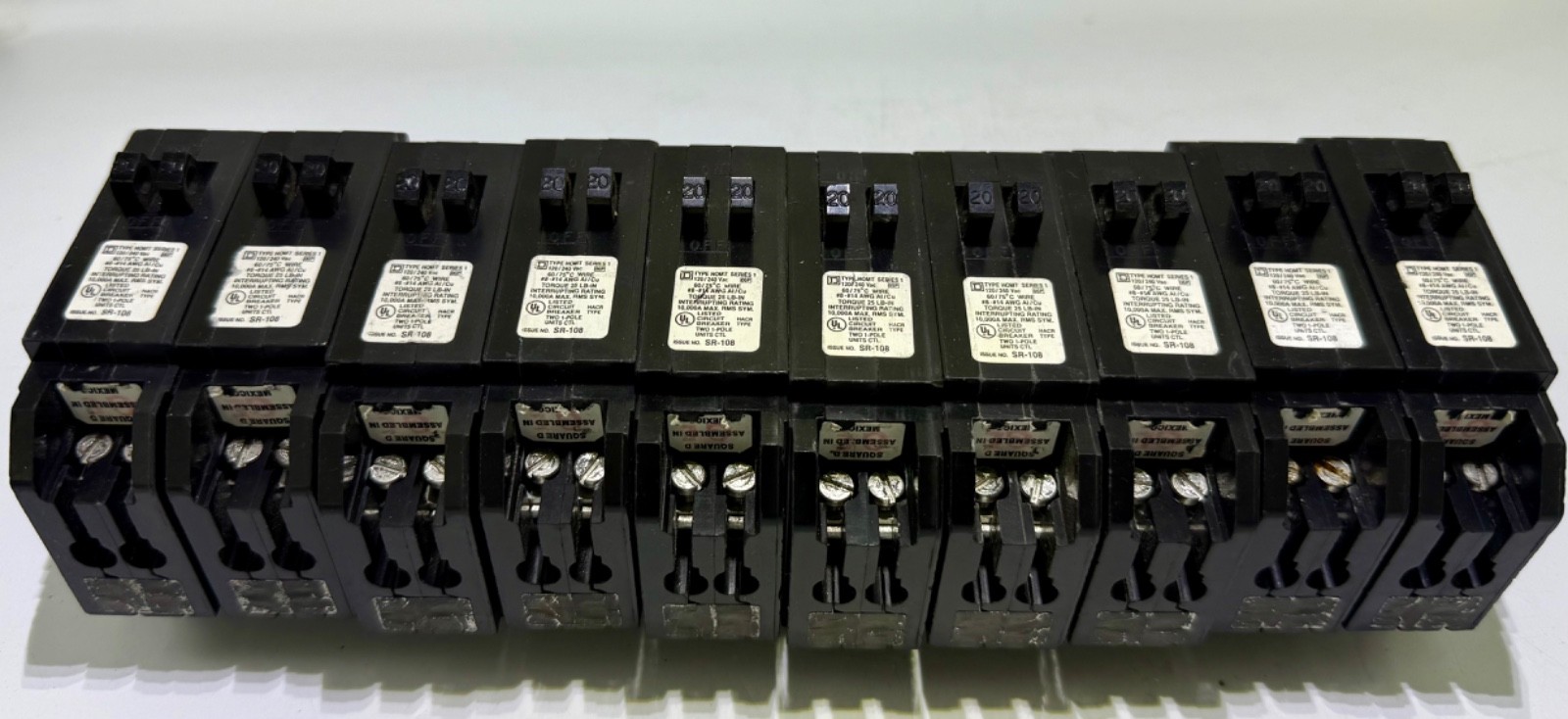 Square D HOMT2020 20 amp Twin 1 Pole Circuit Breaker NEW!! (LOT OF 10)
