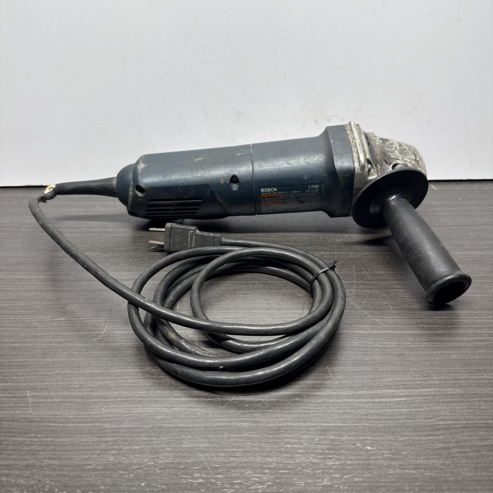 BOSCH 1710 Corded Angle Grinder4-1/2” 11,000 Rpm ( Needs Cord Replaced)