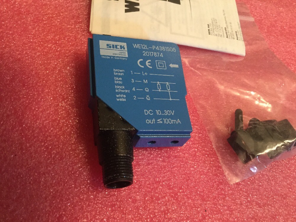 Sick WE12L-P4381S05 Photoelectric Switch 2017874